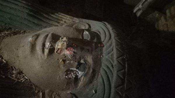 المقبرة المزيفة