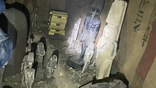 المقبرة المزيفة