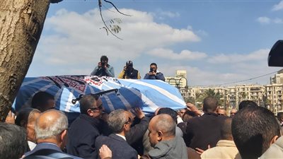 تشييع جثمان مرسي عطا الله رئيس مجلس إدارة الأهرام الأسبق إلى مثواه الأخير بمقابر العائلة بالمقطم