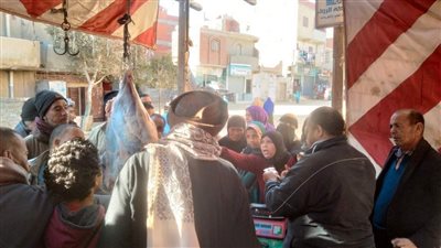 فتح منفذ لبيع اللحوم البلدية بأسعار مخفضة للمواطنين في يوسف الصديق بالفيوم