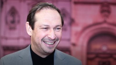 أيمن الشيوي: مسرحية تشارلي شابلن تحضيراتها استغرقت 6 شهور