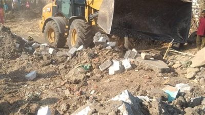 إزالة 6 حالات تعدِ بالمباني وإصلاح خطوط مياه الشرب بعدد من قرى مركز أطسا بالفيوم