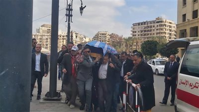 أداء صلاة الجنازة على مرسي عطا الله بمسجد عمر مكرم 