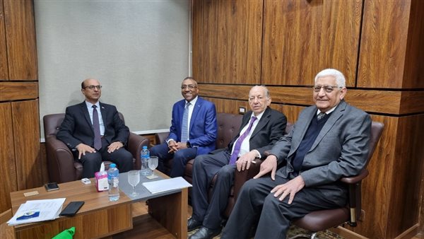 رئيس جامعة أسيوط