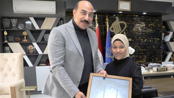 محافظ أسوان