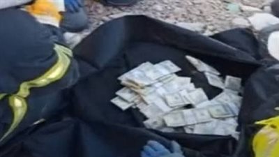 فرق الإنقاذ التركية تعثر على 2 مليون دولار تحت الأنقاض