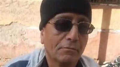 شغال من 30 سنة ومحدش بيستعر من أصله.. قصة كفاح وكيل مدرسة يعمل بائع غزل بنات بالمنيا| بث مباشر 