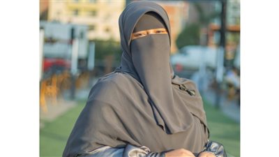 حوّل حياتي لجحيم.. زهراء: زوجي وقّع قايمة على بياض ثم أجبرني أتنازل عن حقوقي لأجل الطلاق