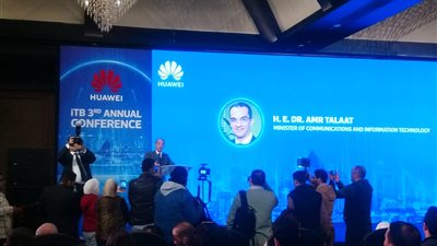 وزير الاتصالات: أنشأنا أكاديمية افتراضية لتدريب الطلاب وكثير منهم يعمل بشركات مرموقة