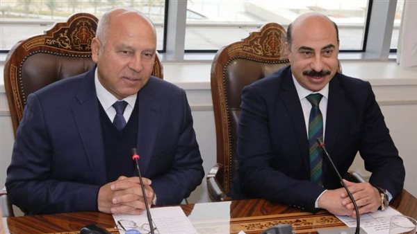 وزير النقل ومحافظ