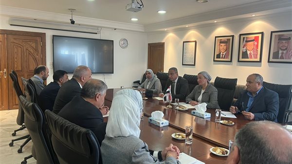 وزيرة البيئة تلتقى