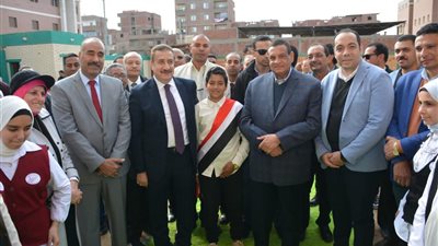 وزير التنمية المحلية ومحافظ المنوفية يختتمان جولتهما بتفقد مشروعات حياة كريمة بكفر عشما