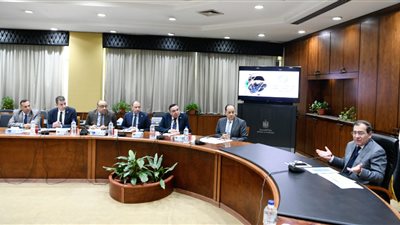 وزير البترول: إقامة أكثر من 700 محطة تموين جديدة لسيارات الغاز الطبيعي