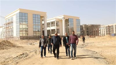 محافظ الوادي الجديد يتفقد الموقف التنفيذي بمجمع المصالح الحكومية المميكن