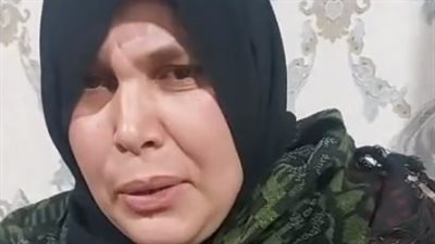 مصرع عامل صعقا بالكهرباء داخل أرض زراعية بالغربية.. وزوجته: كان بيجري علينا عشان يأكلنا | بث مباشر