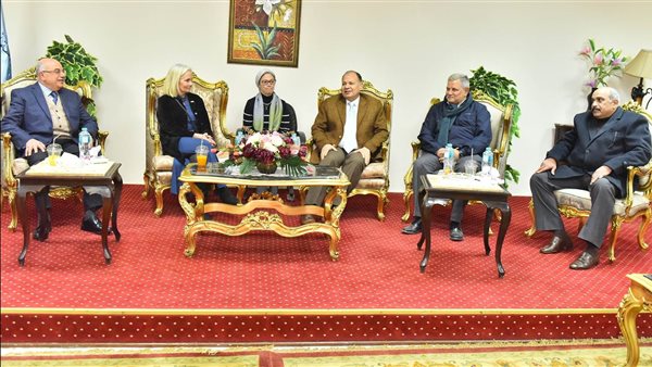 محافظ أسيوط 