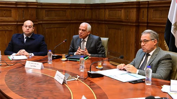 جانب من اجتماع لجنة