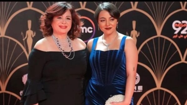 إلهام شاهين وابنة