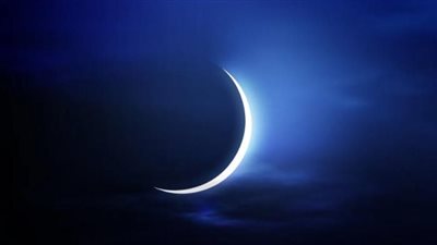 يشاهد بالعين المجردة.. هلال شعبان يزين سماء الوطن العربي