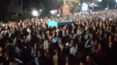 أهالي شطورة بسوهاج يشيعون جنازة شقيقين لقيا مصرعهما في حادث مروري | صور