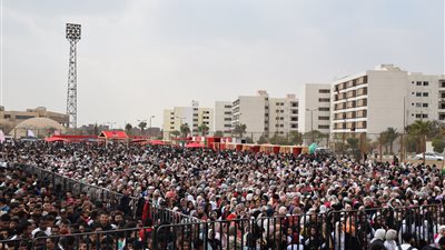 يوم ترفيهي لطلاب جامعة حلوان بحضور الفنان مصطفى حجاج