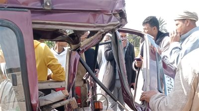 إصابة 7 أشخاص في حادث تصادم سيارتين بالإسماعيلية 