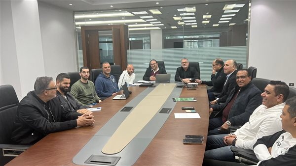 ميكالي والجهاز الفني