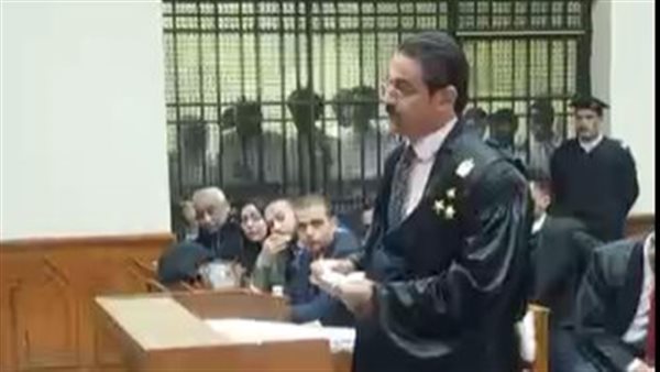 محاكمة المتهمين بتعذيب