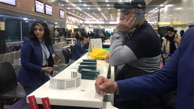 بعثة نادي الزمالك تغادر مطار القاهرة الدولي متجهة إلى تونس | صور 