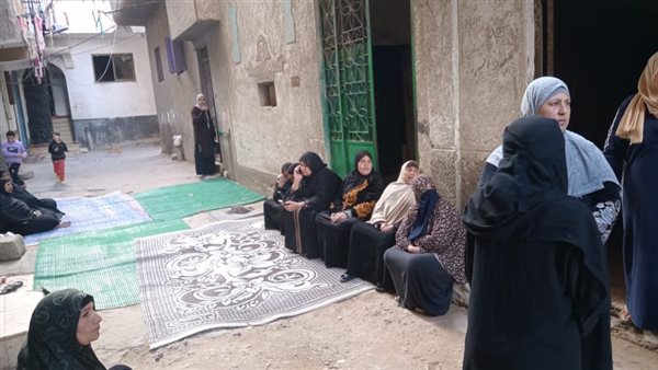 جانب من انتظار الأسرة