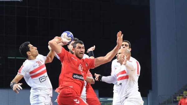 يد الأهلي والزمالك