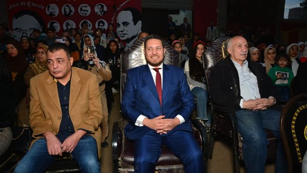 مسرحية لشباب التجمع