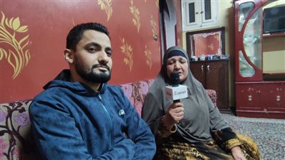 مأساة شاب بالمنوفية.. عاد من الغربة لإتمام خطبته فوجد نفسه في حاجة لزراعة كلى وكبد| فيديو