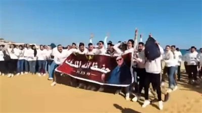 حفظ الله الملك.. طلاب تجارة المنوفية يرفعون لافتة رد الجميل للعميد الفرفوش| صور