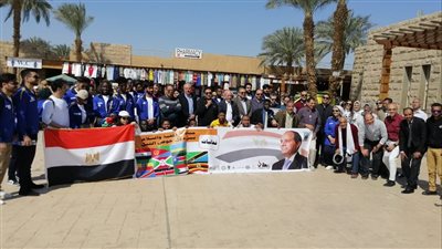 رؤساء الجامعات المصرية والطلاب الوافدون يشاركون في مسيرة المحبة والسلام من معبد الكرنك 