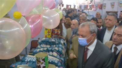 بتخفيضات تصل 30%.. محافظ القليوبية يفتتح معرض السلع الغذائية ببنها وأهلا رمضان بشبرا الخيمة | فيديو 