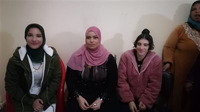 مصري يهدي كريمة الناجية من حكم الإعدام بالدقهلية رحلة عمرة