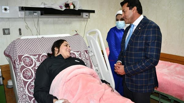 وزير الرياضة خلال