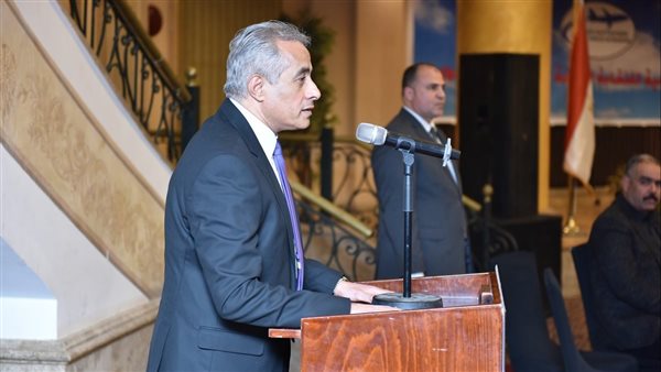 وزير القوى العاملة