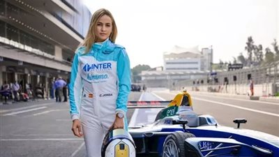 انطلاق أول سباق لسيارات الفورمولا للسيدات في أبريل