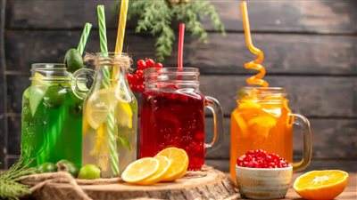 أبرزها جوز الهند والجزر.. مشروبات صحية لنضارة البشرة