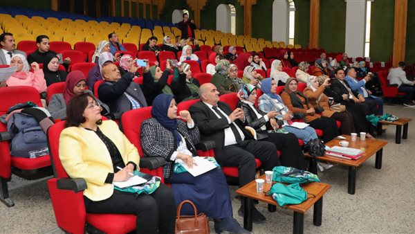 التعليم تعقد جلسة