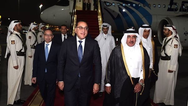  رئيس الوزراء يصل