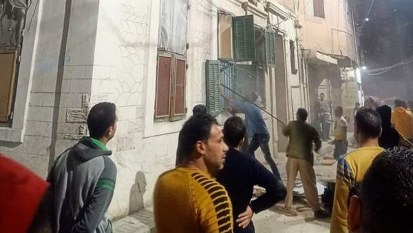 العقار المنهار