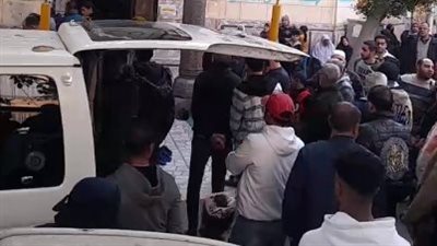 تشييع جنازة أم وطفلها من ضحايا حادث انهيار عقار الجمرك بالإسكندرية | بث مباشر