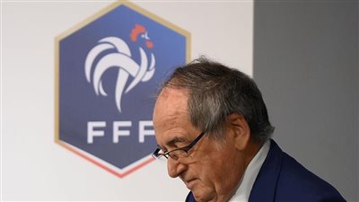 رئيس الاتحاد الفرنسي لكرة القدم يستقيل من منصبه 