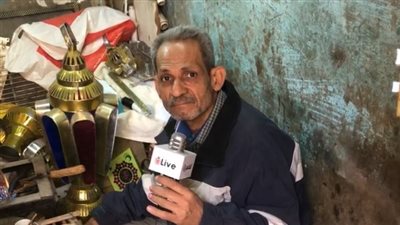 الأسعار تبدأ من 70 جنيهًا.. أقدم بائع فوانيس ببنها: ورثت المهنة عن والدي وبشتغل من 50 سنة | بث مباشر