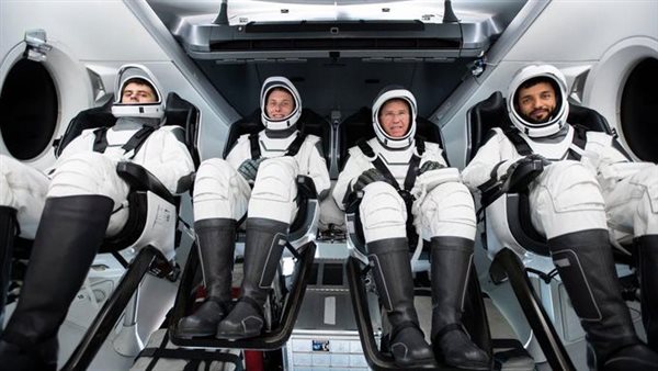 فريق الإطلاق 