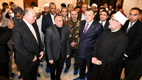 وزير السياحة والآثار