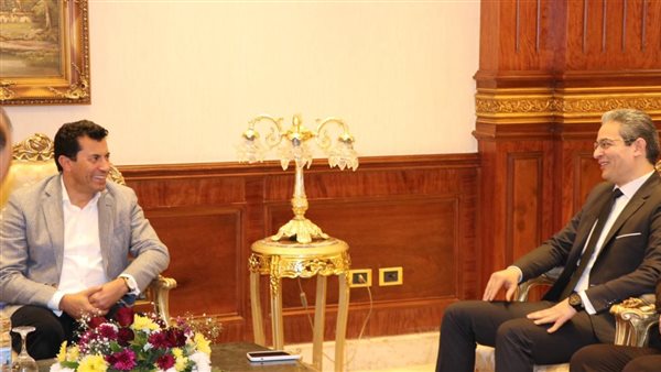  ملتقى القيادات الشبابية